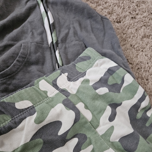 Carter's 3-piece set - Picture 6 of 8